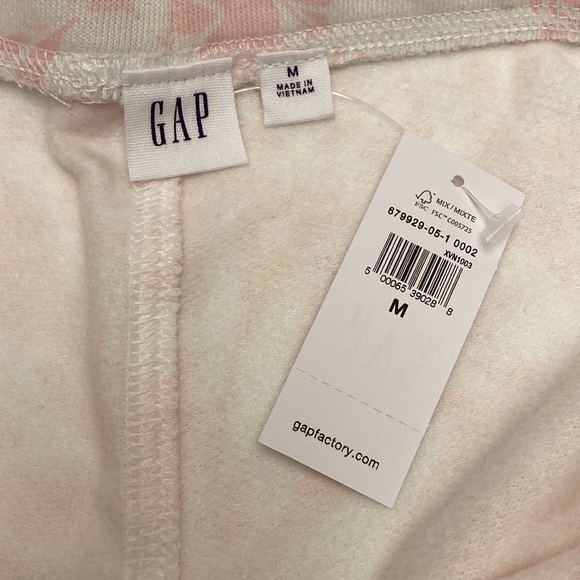 GAP Factory Fleece Shorts - Picture 5 of 5